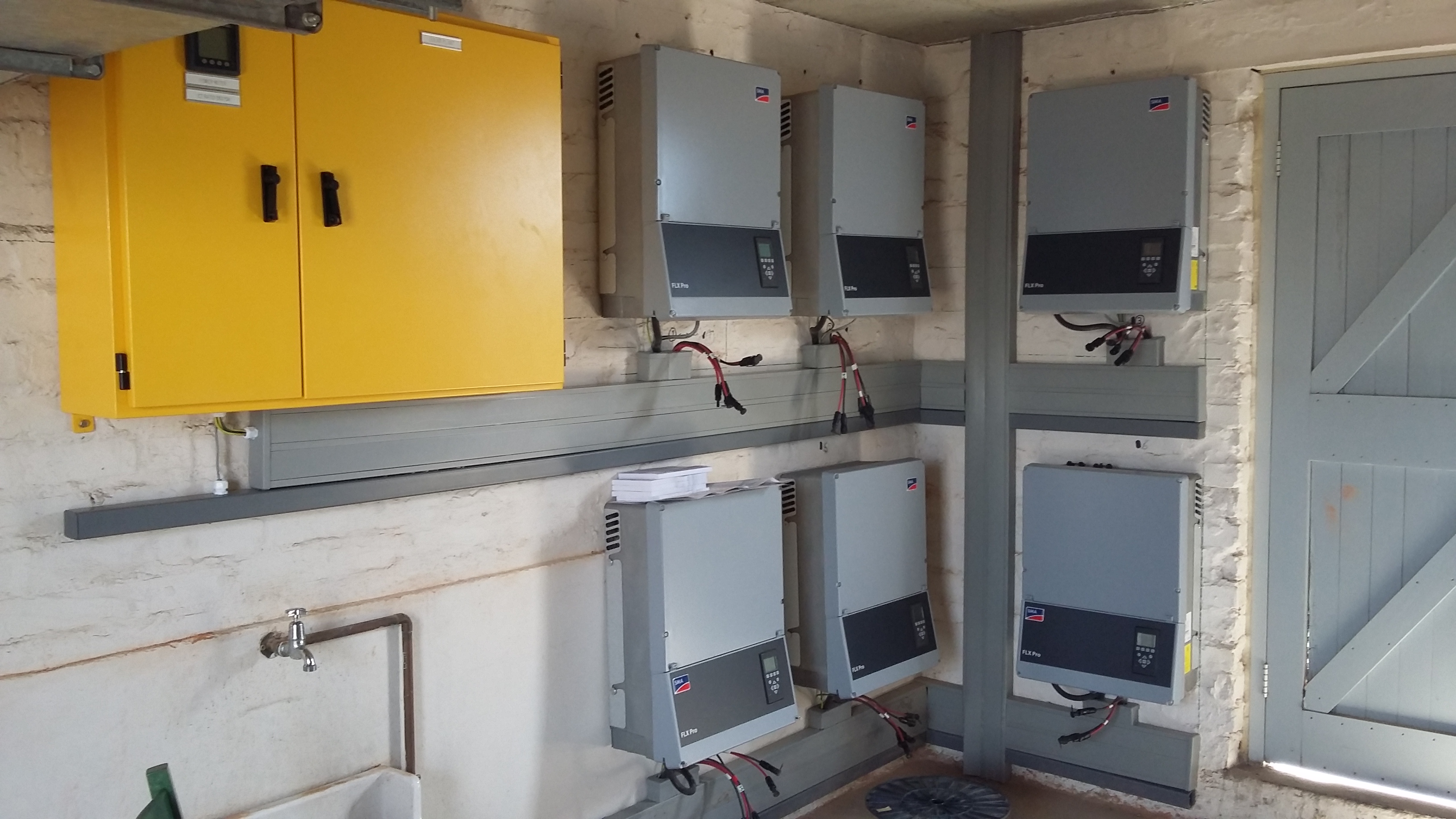 Commercial PV grid connect